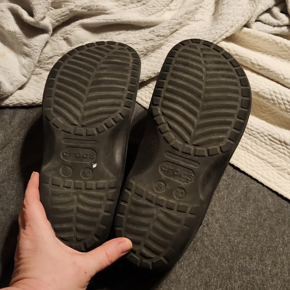 Crocs - Picture 2 of 3